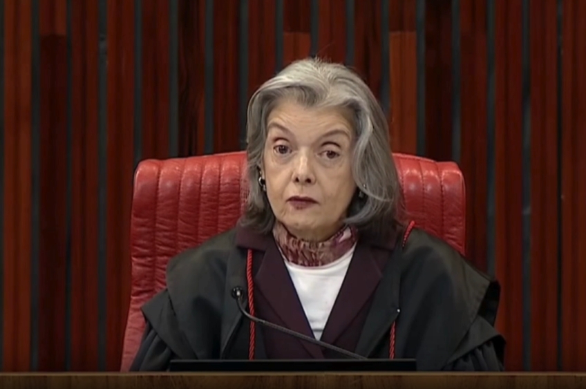 Cármen Lúcia denuncia racismo contra ministra à Comissão de Ética