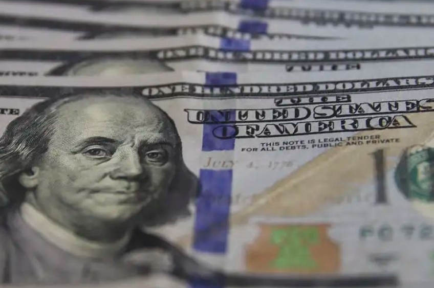 Dólar fecha no maior valor nominal desde a criação do real