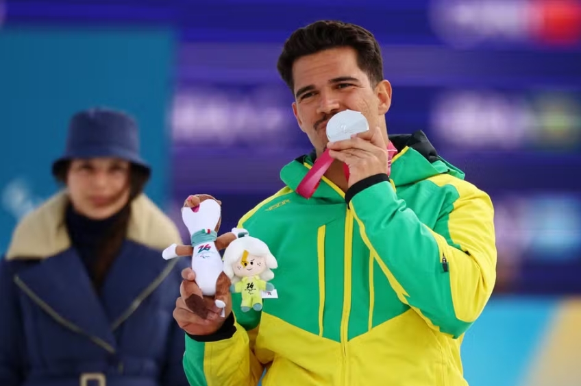Cristian Ribera conquista pódio inédito para o Brasil nos Jogos Paralímpicos de Inverno