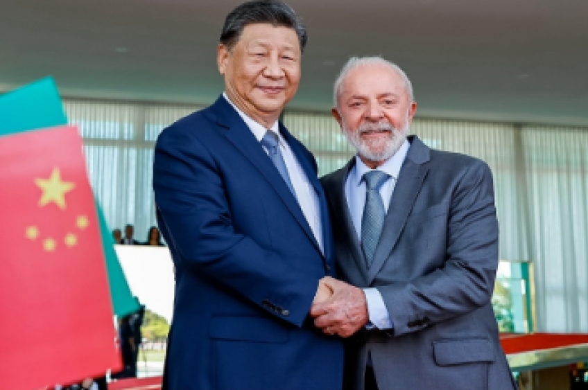 Presidente Lula recebe Xi Jinping em jantar no Itamaraty com presença de autoridades brasileiras