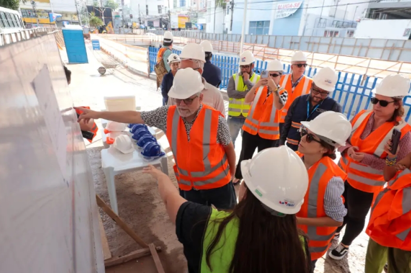 Comitiva do BNDES visita obras da COP 30 em Belém