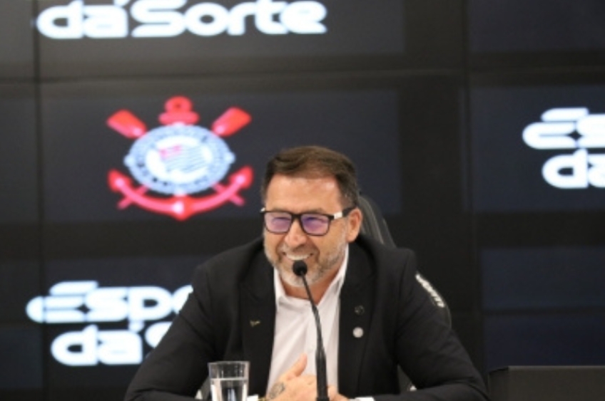 Augusto Melo enfrenta terceiro pedido de impeachment após reprovação de contas do Corinthians  