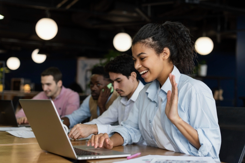 Programa Jovem Aprendiz bate recorde: 710 mil jovens no mercado de trabalho