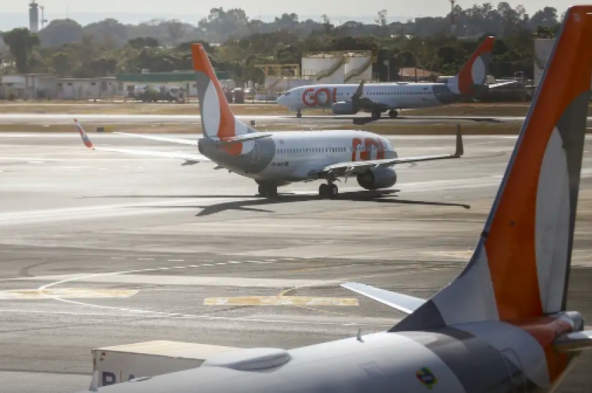 Companhias aéreas Azul e Gol avançam em negociações para fusão