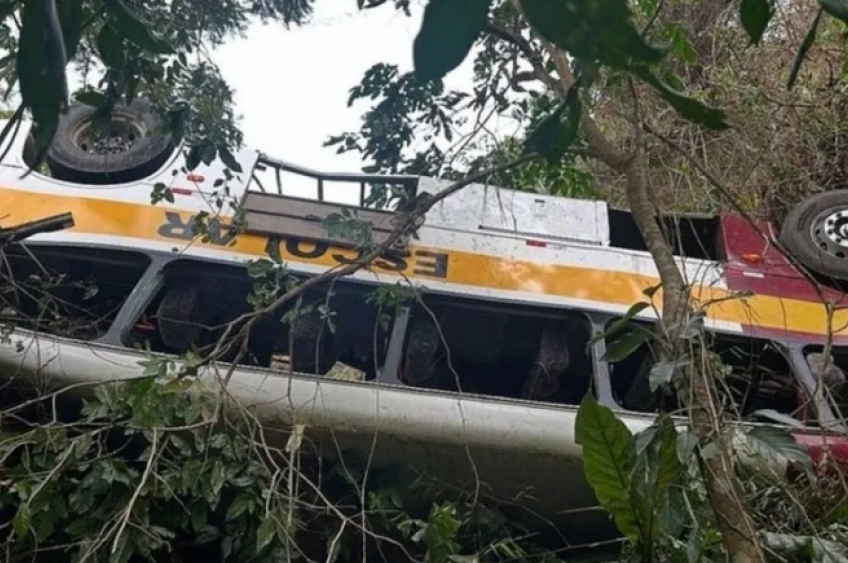 Tragédia em União dos Palmares: Ônibus Capota na Serra da Barriga em Alagoas