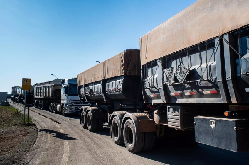 Caminhoneiros articulam greve nacional contra alta do diesel e pressionam governo por medidas efetivas