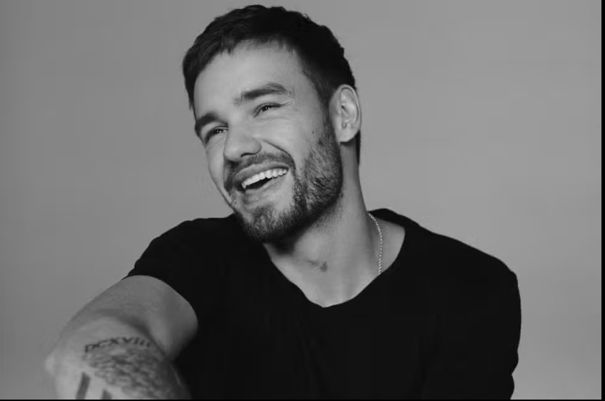 Relatório aponta que Liam Payne tentava fugir do quarto quando caiu e morreu 