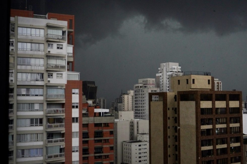 Alerta de temporais: Inmet emite alerta de “grande perigo” para chuvas intensas em todo Brasil
