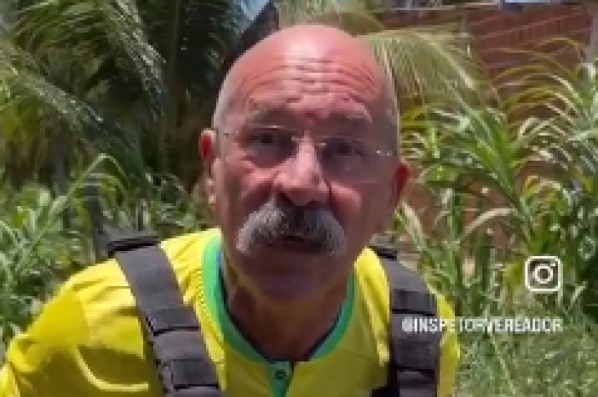 Vereador Bolsonarista ameaça candidato do PT e grava vídeo maltratando animal