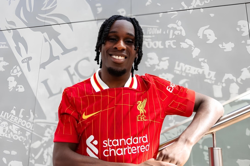 Liverpool anuncia contratação de Frimpong e agita bastidores do mercado europeu