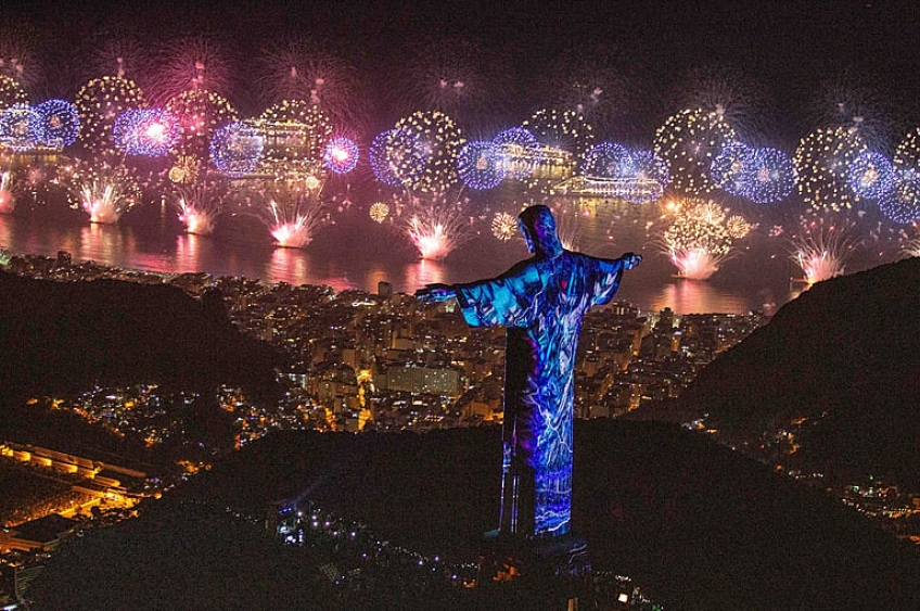 Réveillon em Copacabana terá navios de cruzeiro e inspeção rigorosa de embarcações